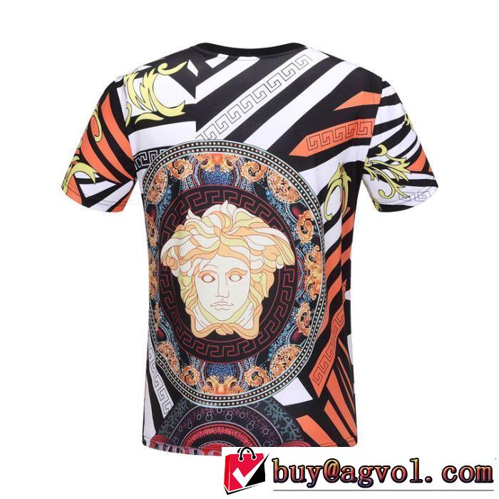 2019即旬な装いに 春夏シンプルファッションでOK！ VERSACE ヴェルサーチ 半袖Tシャツ