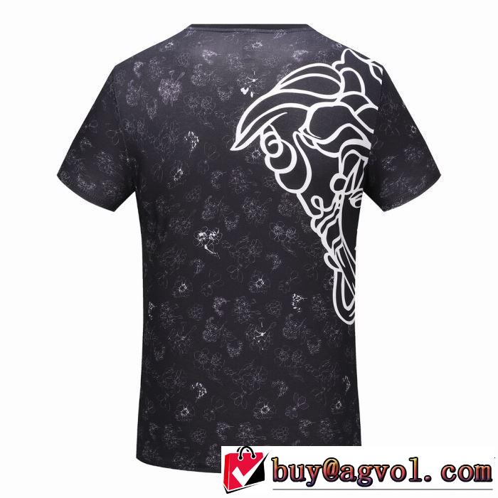 リラックス感のあるゆったり 2019年春夏シーズンの人気  VERSACE ヴェルサーチ 半袖Tシャツ