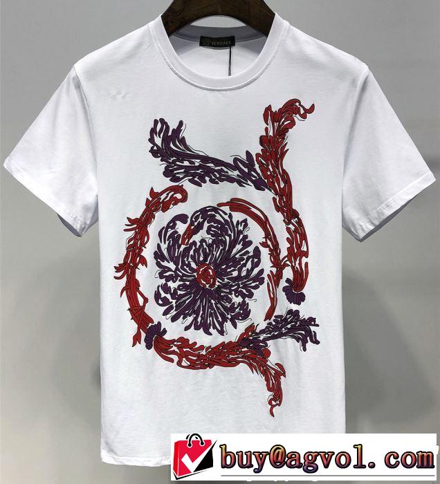 2019SSのトレンド商品 一気にトレンド感満載な着こなし 半袖Tシャツ 2色可選 VERSACE ヴェルサーチ