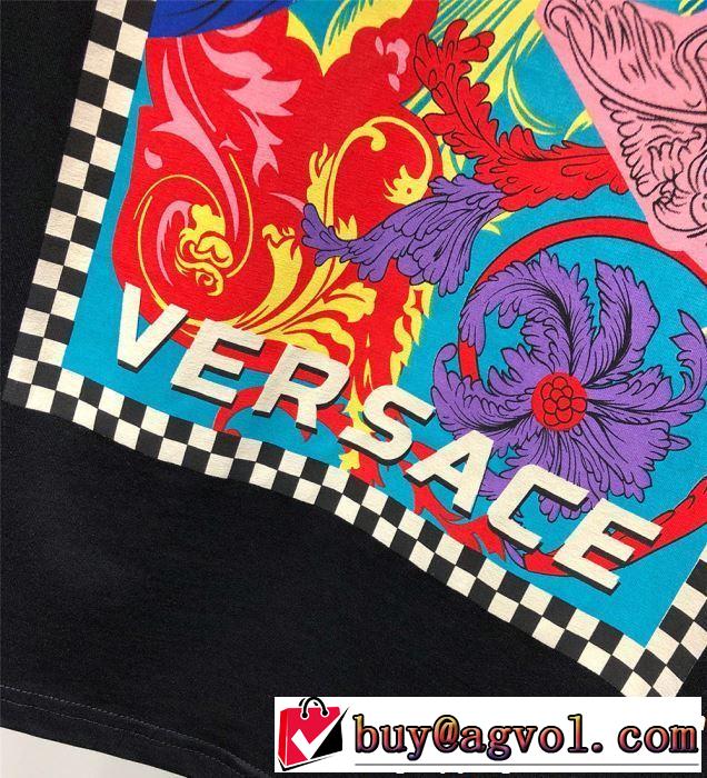 夏の王道　適度な上品さ 2019春夏も引き続きトレンド VERSACE ヴェルサーチ 半袖Tシャツ 2色可選