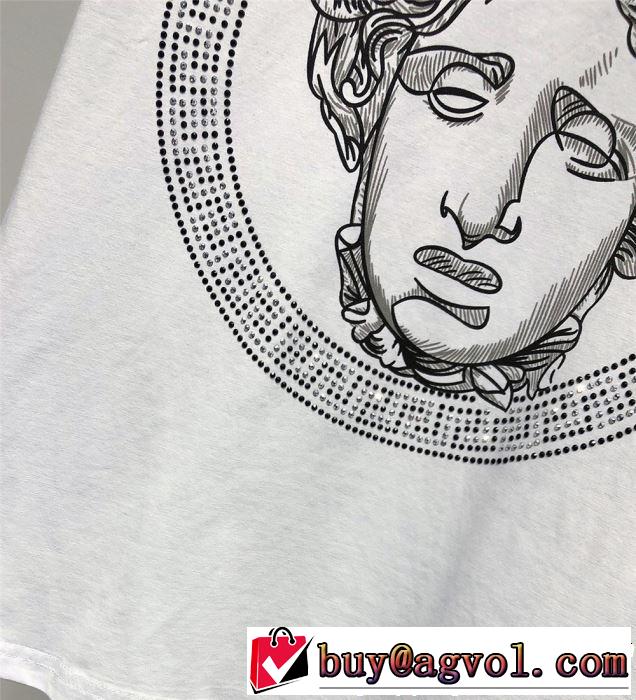 海外セレブは大人気 VERSACE ヴェルサーチ 半袖Tシャツ 2色可選 【2019年】夏のファッション 夏にぴったり上品