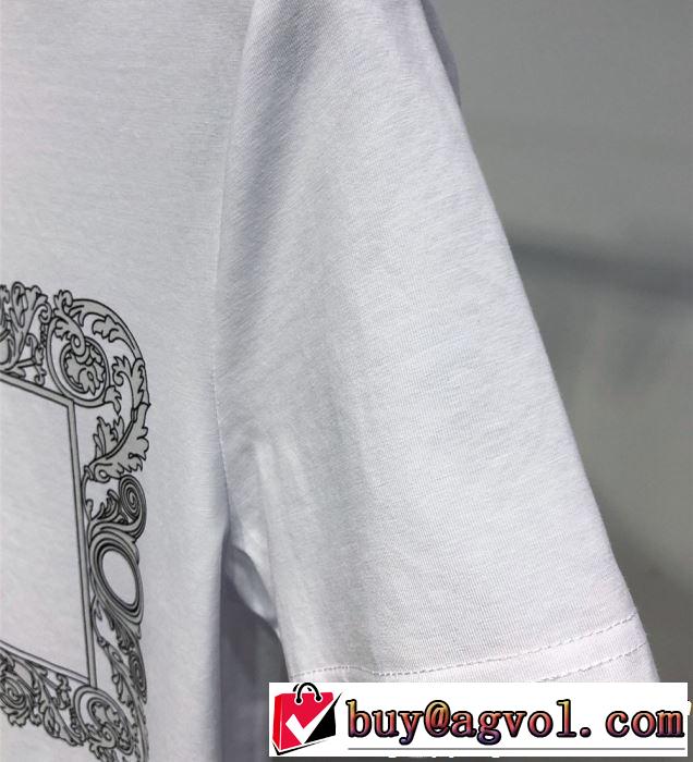 爽やかすぎない大人の印象に 2019年の夏のマスト VERSACE ヴェルサーチ 半袖Tシャツ 2色可選