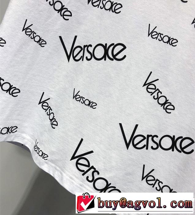 上品な涼やかさある印象に 2019春夏のトレンド新商品 VERSACE ヴェルサーチ 半袖Tシャツ 2色可選