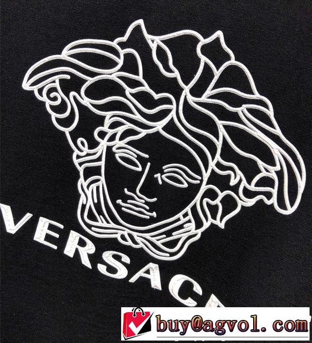 おしゃれな大人の着こなし 2019夏ファション新品 VERSACE ヴェルサーチ 半袖Tシャツ 2色可選