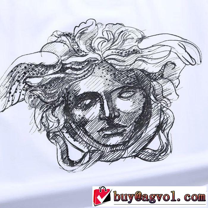 おしゃれデザインも大人気 VERSACE ヴェルサーチ 半袖Tシャツ 3色可選 2019SSのトレンド商品