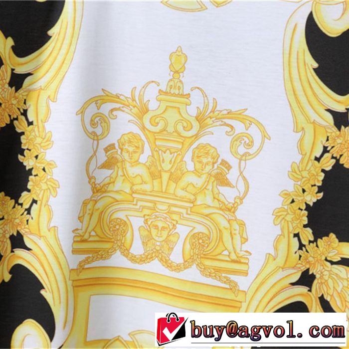 2019春夏のトレンド新商品 一気にトレンド感満載な着こなし VERSACE ヴェルサーチ 半袖Tシャツ 2019最新作