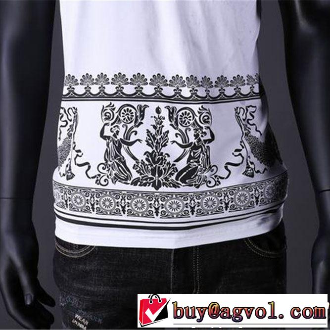 VERSACE ヴェルサーチ 半袖Tシャツ 2色可選 【2019春夏】最新コレクション 大人の可愛さを引き立て