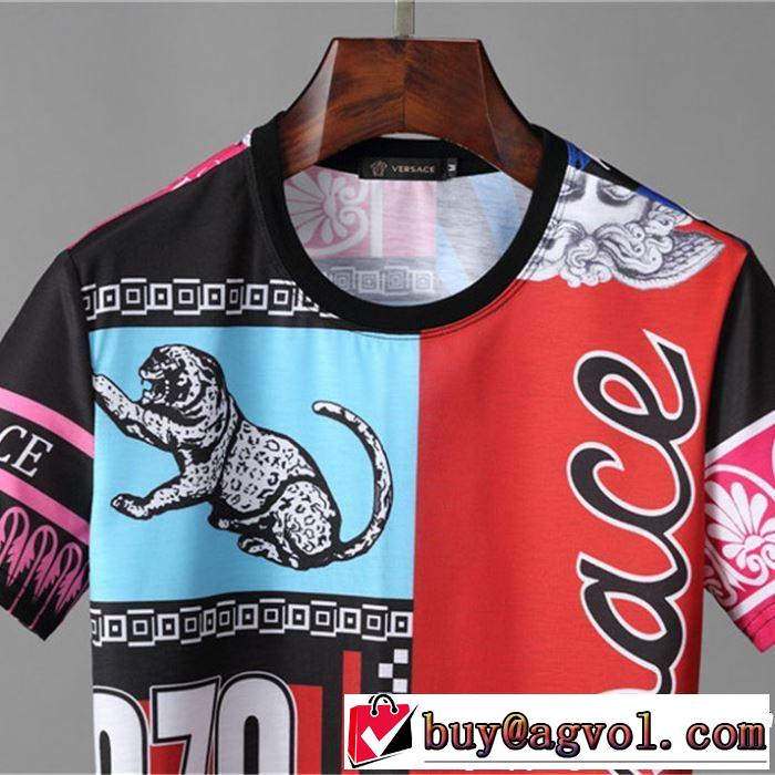ぜひ今年のトレンドをチェック VERSACE ヴェルサーチ 半袖Tシャツ 【2019年】夏のファッション