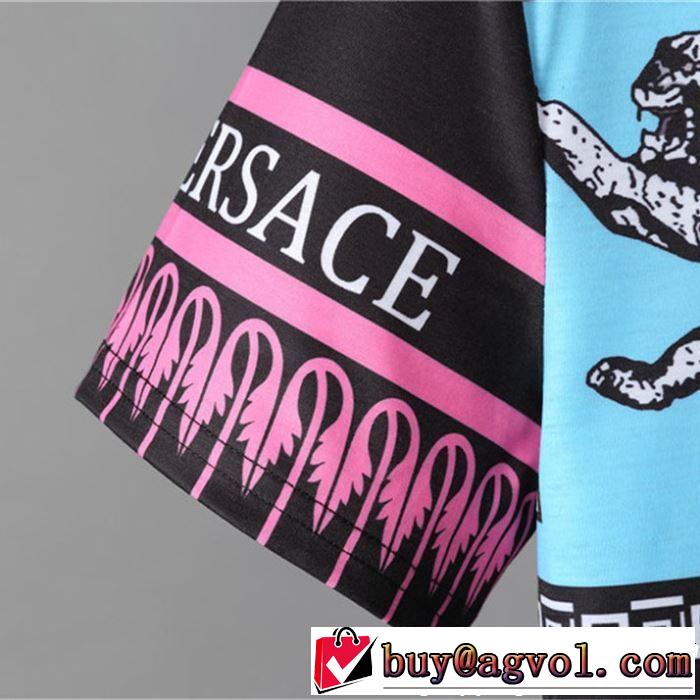 ぜひ今年のトレンドをチェック VERSACE ヴェルサーチ 半袖Tシャツ 【2019年】夏のファッション