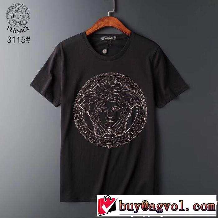 春夏らしい華やか 半袖Tシャツ  VERSACE ヴェルサーチ 2色可選 【2019春夏】最新コレクション