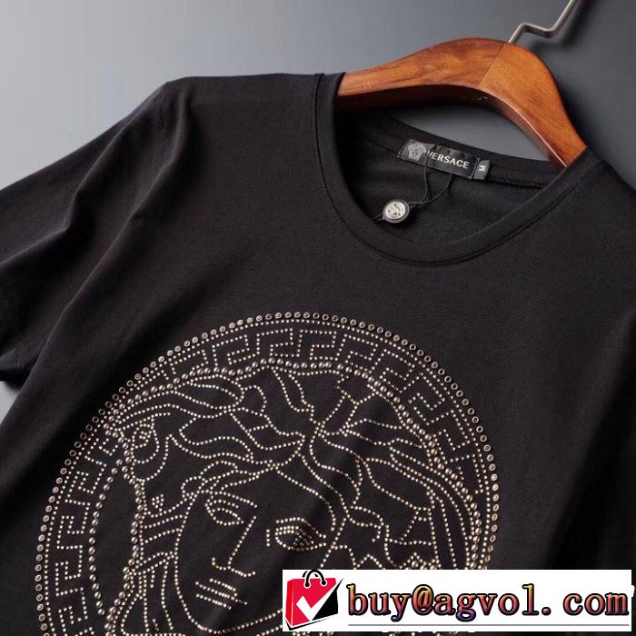 春夏らしい華やか 半袖Tシャツ  VERSACE ヴェルサーチ 2色可選 【2019春夏】最新コレクション