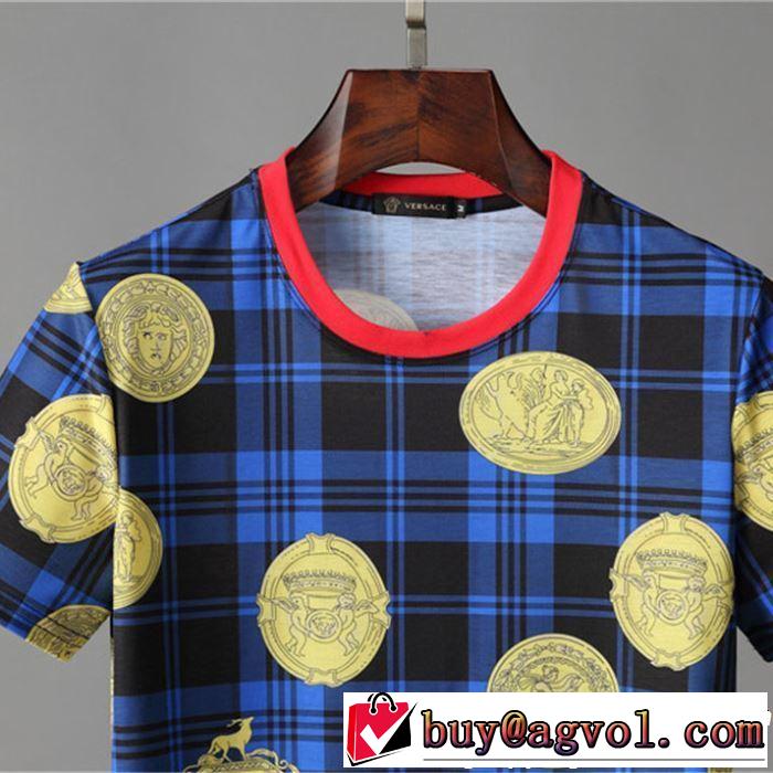 清涼感とカジュアルスタイル 2019年の春夏に着たい VERSACE ヴェルサーチ 半袖Tシャツ