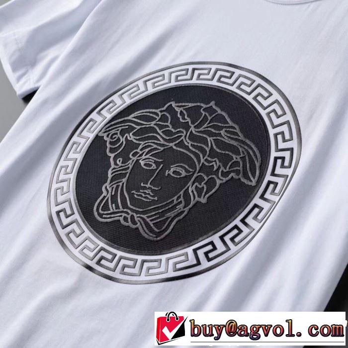 爽やかすぎない大人の印象に VERSACE ヴェルサーチ 半袖Tシャツ 2色可選 2019夏色っぽさ