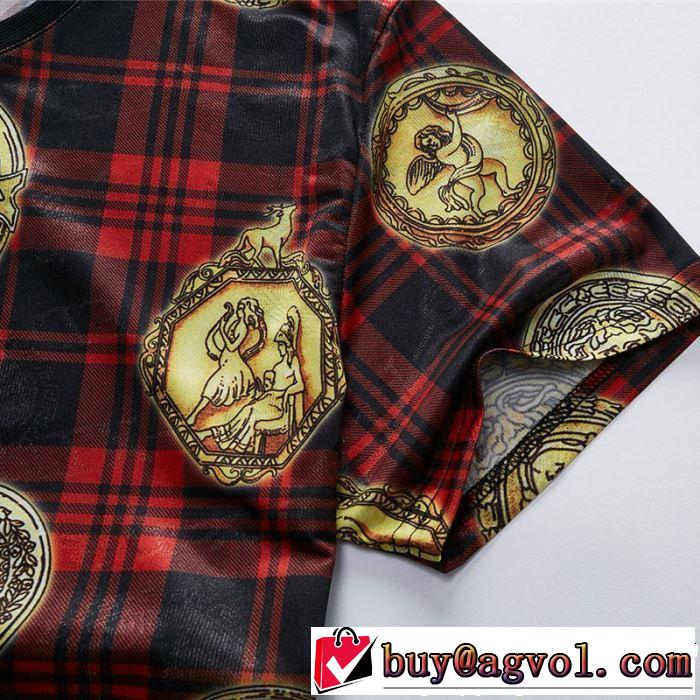 さわやか夏スタイル新品 半袖Tシャツ VERSACE ヴェルサーチ おしゃれな夏ファッション2019