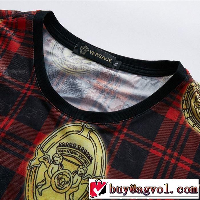 さわやか夏スタイル新品 半袖Tシャツ VERSACE ヴェルサーチ おしゃれな夏ファッション2019