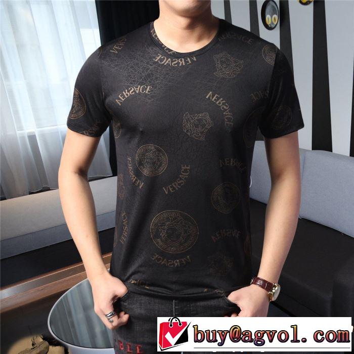 半袖Tシャツ VERSACE ヴェルサーチ 優しい雰囲気スタイリッシュに  【2019年】夏のファッション