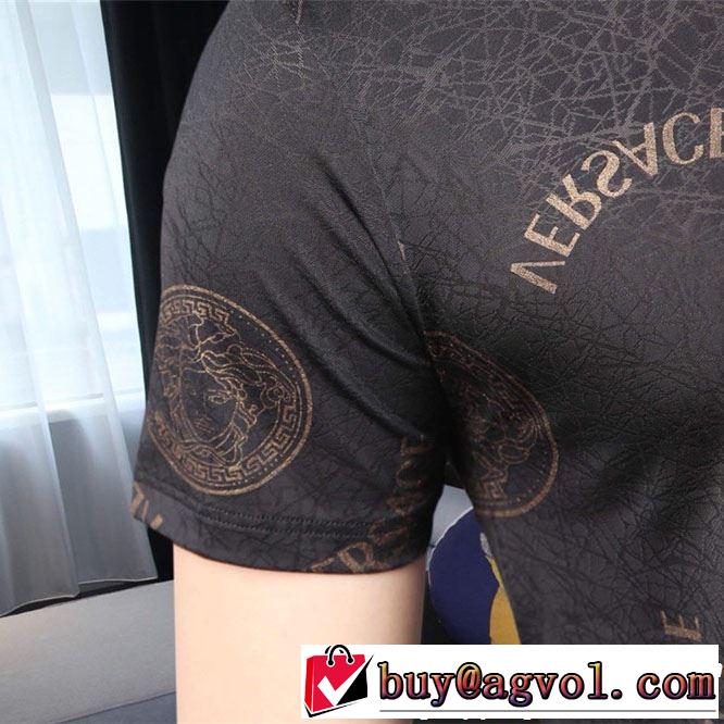 半袖Tシャツ VERSACE ヴェルサーチ 優しい雰囲気スタイリッシュに  【2019年】夏のファッション
