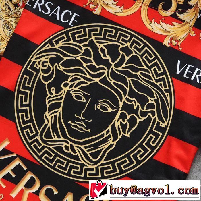 3色可選 半袖Tシャツ 2019春夏トレンドアイテム 今期のトレンド定番アイテム VERSACE ヴェルサーチ