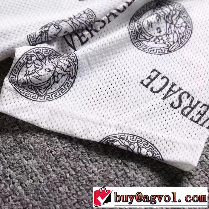 春色の最旬の人気アイテム 2019春夏トレンドアイテム VERSACE ヴェルサーチ 半袖Tシャツ 2色可選