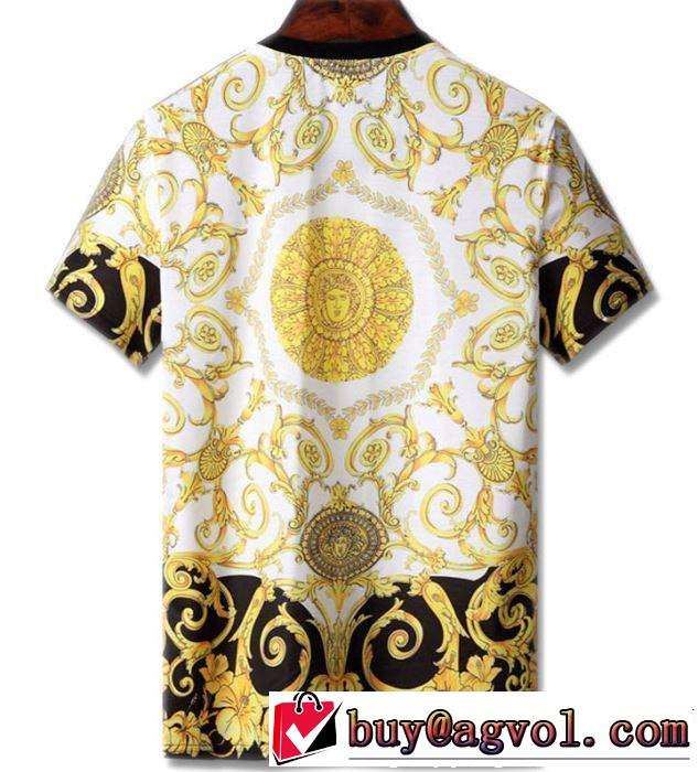 2019年春夏流行ファッション 夏らしい季節感 大人の可愛さを引き立て  VERSACE ヴェルサーチ 半袖Tシャツ