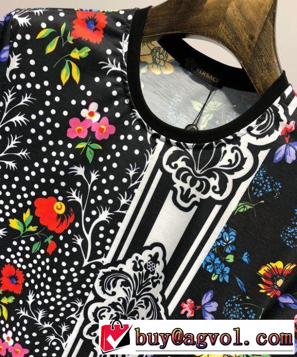 最新で完売確実 ヴェルサーチ2019春夏トレンドアイテム  VERSACE Tシャツ/半袖 限定デザイン大人気完売前に