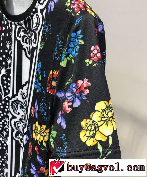 最新で完売確実 ヴェルサーチ2019春夏トレンドアイテム  VERSACE Tシャツ/半袖 限定デザイン大人気完売前に