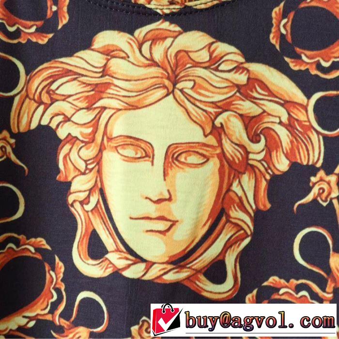 大人っぽく着こなし ヴェルサーチ 2019春夏のトレンド新商品 VERSACE  Tシャツ/半袖