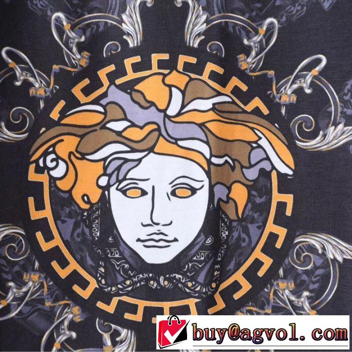 入手超困難 ヴェルサーチVERSACE 2019SSのトレンド商品 Tシャツ/半袖今シーズン注目のデザイン