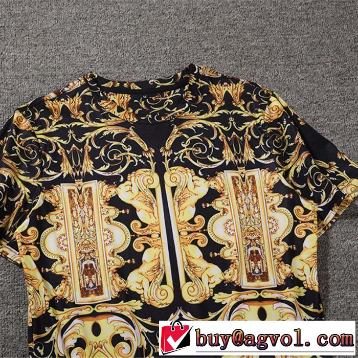 Tシャツ/半袖  ヴェルサーチ人気モデル愛用 2019年夏の一押しファッションアイテム VERSACE
