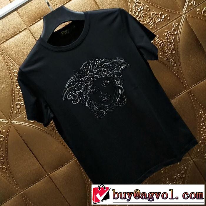 今年は大きめの新作がトレンドVERSACE Tシャツ/半袖 ヴェルサーチ2019年春夏シーズンの人気