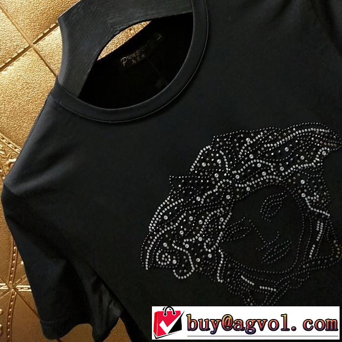今年は大きめの新作がトレンドVERSACE Tシャツ/半袖 ヴェルサーチ2019年春夏シーズンの人気