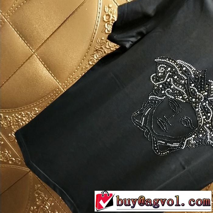 今年は大きめの新作がトレンドVERSACE Tシャツ/半袖 ヴェルサーチ2019年春夏シーズンの人気