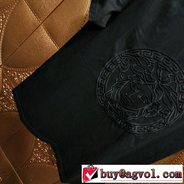 トレンドアイテムとして継続 ヴェルサーチ 2019夏ファション新品 VERSACE Tシャツ/半袖