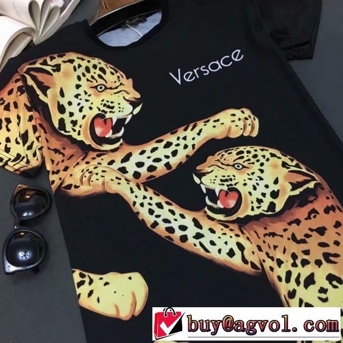 2019春夏の大注目トレンド VERSACE Tシャツ/半袖 ヴェルサーチ大人の色味  今年大人気