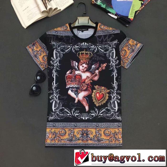 2019夏ファション新品 VERSACE Tシャツ/半袖  ヴェルサーチ 夏に良く似合うちょっと新品