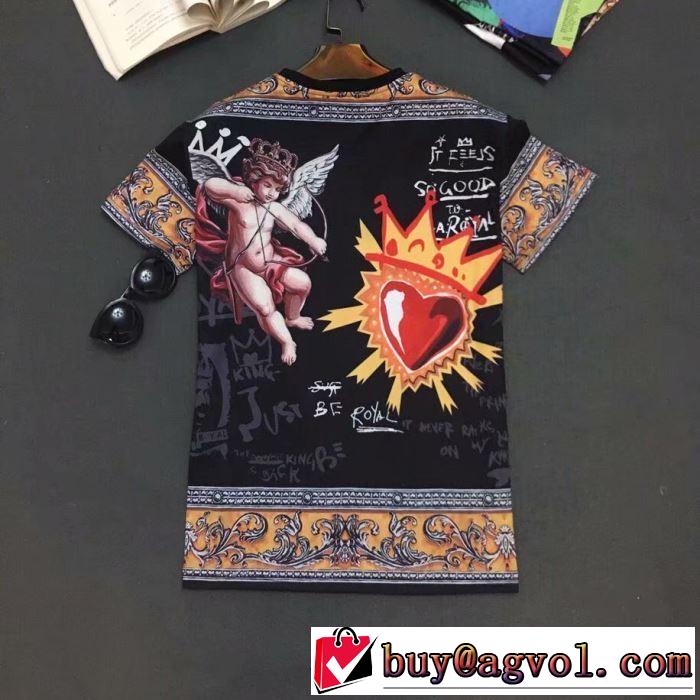 2019夏ファション新品 VERSACE Tシャツ/半袖  ヴェルサーチ 夏に良く似合うちょっと新品
