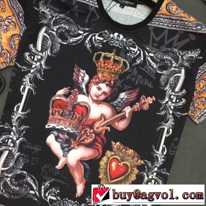 2019夏ファション新品 VERSACE Tシャツ/半袖  ヴェルサーチ 夏に良く似合うちょっと新品