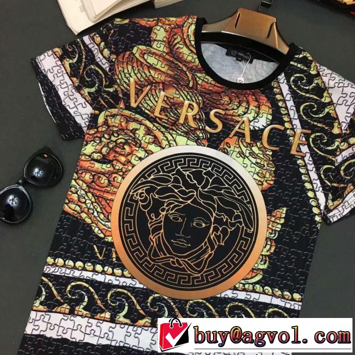 最新で完売確実 ヴェルサーチ2019夏ファション新品 VERSACE Tシャツ/半袖 王道コンビ