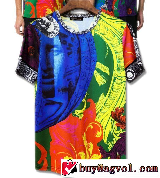 大人の色味 ヴェルサーチ夏のコーデにぴったり VERSACE Tシャツ/半袖 2019限定 男性に人気