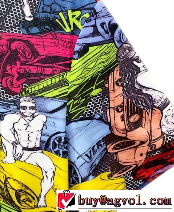 最新で完売確実 ヴェルサーチ 特に夏は人気アイテム VERSACE Tシャツ/半袖 2019年春夏シーズンの人気
