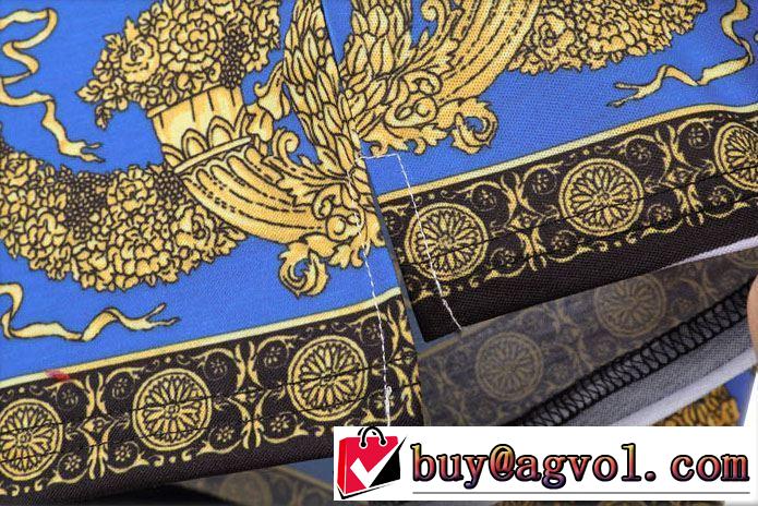 2019年春夏シーズンの人気 ヴェルサーチ 今流行りの最新コレクション VERSACE Tシャツ/半袖