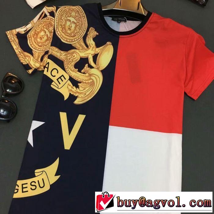 手持ち在庫あり海外セレブ愛用 ヴェルサーチ 最新で完売確実 VERSACE Tシャツ/半袖 2019限定 男性に人気