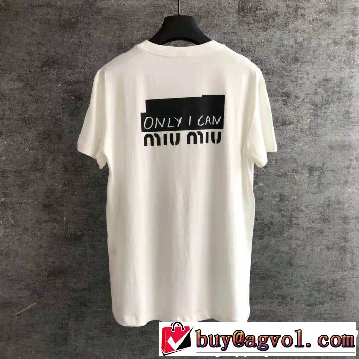 リラックススタイルが実現 2019年春夏のトレンドアイテム ミュウミュウ MIUMIU 半袖Tシャツ