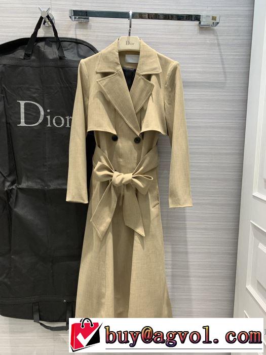 ダスター コートやっぱり優しい色  ディオール 【2019秋冬トレンド】押さえておきたい DIOR  サイズのよさを感じる新作