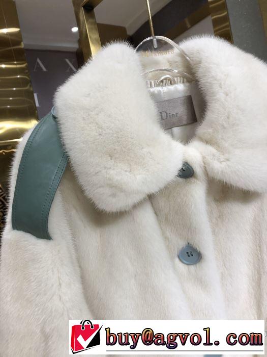 ハーフコート 秋冬ファッションコーディネート ディオール 2019-2020秋冬のファッション DIOR 人気ファッション雑誌でも掲載