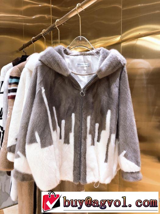 秋冬もちろん主役級 フード付きコート 大人かわいい秋冬コーデを楽しみ ディオール DIOR  2019秋のファッショントレンドはこれ