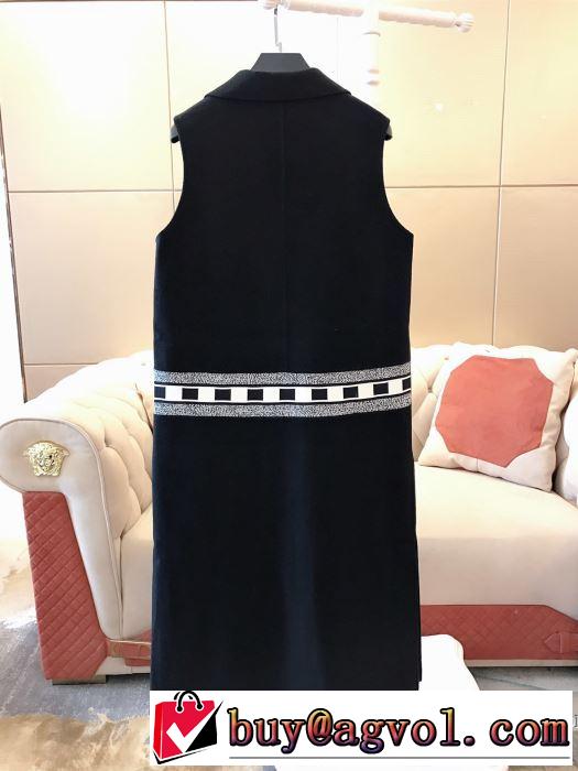 ディオール秋冬コーデと相性がいい  DIOR 2019トレンド秋冬おすすめ安い コート おしゃれなファッションコーデ