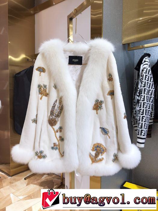 秋冬もちろん主役級　フェンディ FENDI 大人かわいい秋冬コーデを楽しみ　ハーフコート2019秋のファッショントレンドはこれ