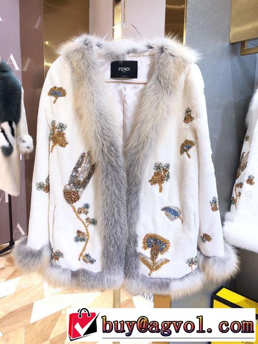 フェンディ 秋ファションのトレンド　FENDI　一番おしゃれ秋冬トレンド　ハーフコート　2019秋に注目したい