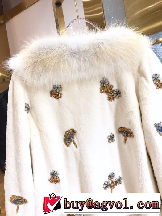フェンディ 秋ファションのトレンド　FENDI　一番おしゃれ秋冬トレンド　ハーフコート　2019秋に注目したい